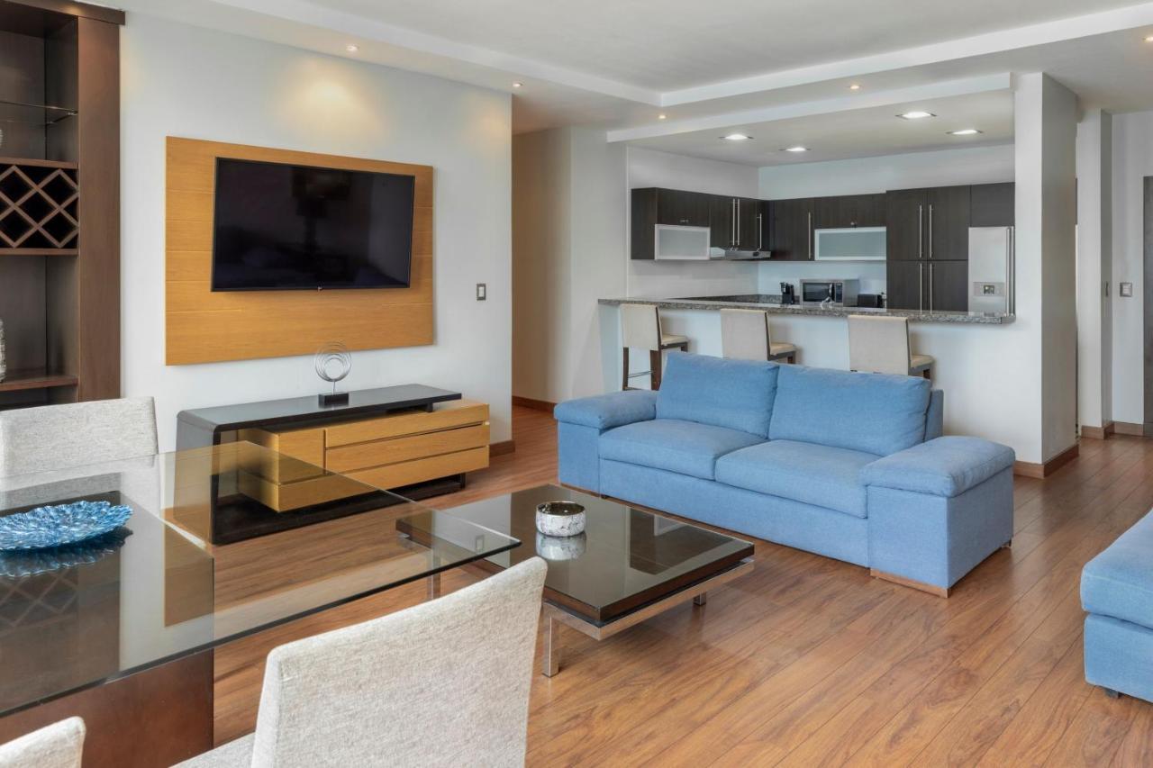 Marriott Executive City, Finisterre Hotel
